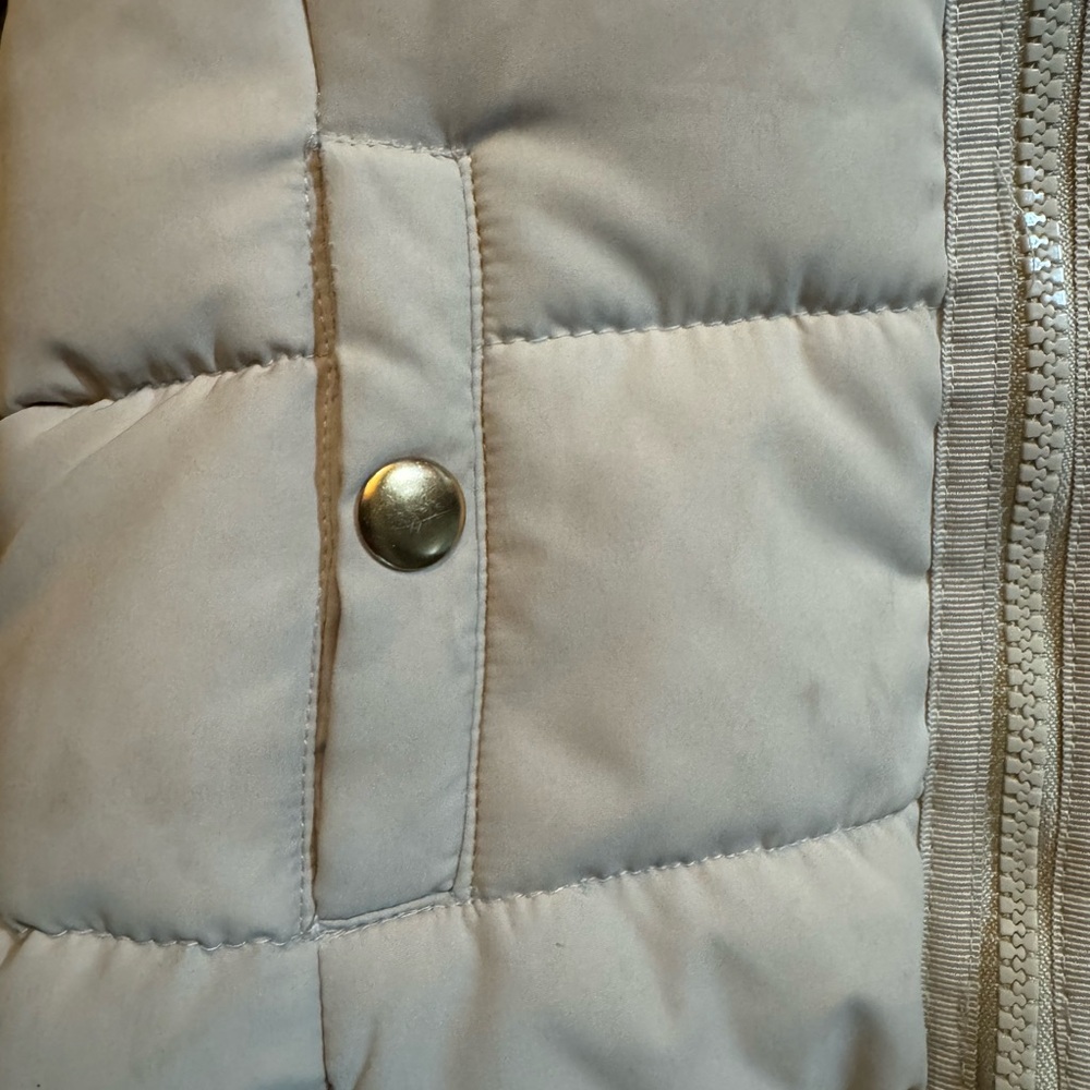 H&M Beige Garment Label